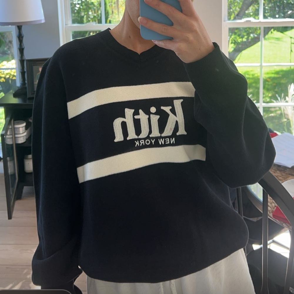 ISO: Kith Women’s Black and White Sweater (small)
